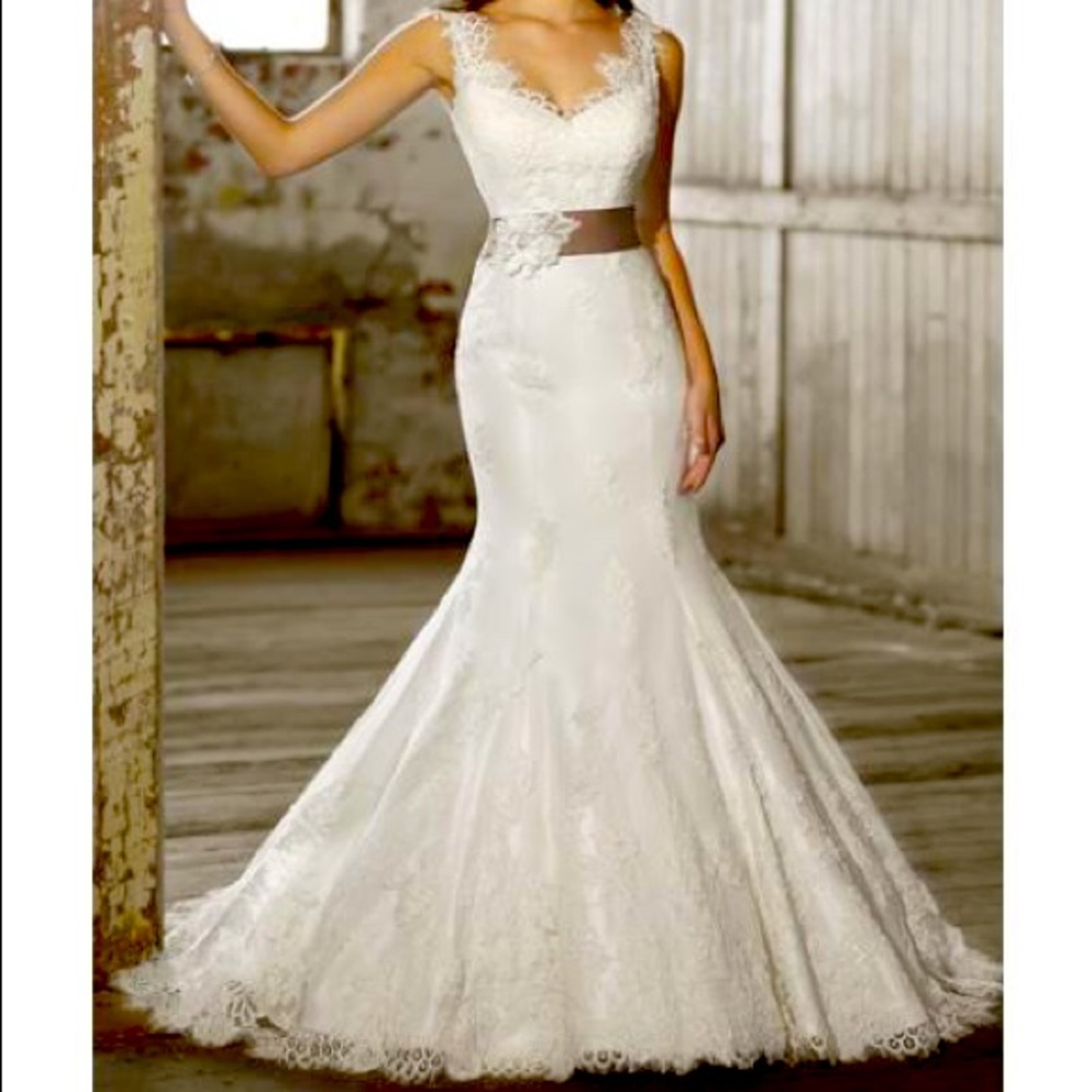Wedding dress